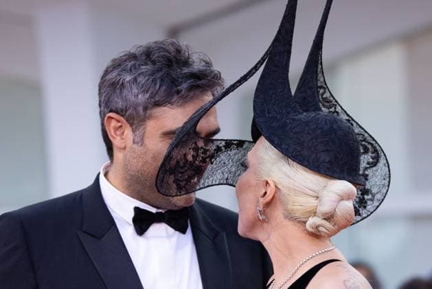 Entertainment Bilder des Tages News - Joker: Folie a Deux - Red Carpet - The 81st Venice International Film Festival Lady Gaga and Michael Polansky attend the Joker: Folie a Deux red carpet during the 81st Venice International Film Festival at Sala Grande on September 04, 2024 in Venice, Italy. Photo: Cinzia Camela. Lido di Venezia Palazzo del Cinema Italy Copyright: xCinziaxCamelax xLiveMediax LPN_1504234