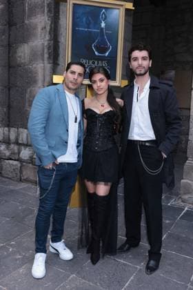 TV Horror Serie Reliquias Oscuras Photocall in Mexiko-Stadt September 4, 2024, Mexico City, Ciudad de Mexico, Mexico: (L-R) Alex Perea, Alessandra GooÂ±i Bucio and Patricio Labastida attending the Pihotocall for the horror Tv series Ã¢â‚¬ËœReliquias OscurasÃ¢â‚¬â ¢ by Televisa Univision at Convento San Joaquin. on September 4, 2024 in Mexico City, Mexico. Mexico City Mexico - ZUMAe321 20240904_zea_e321_065 Copyright: xYamakxPerea xEyepixxGroupx