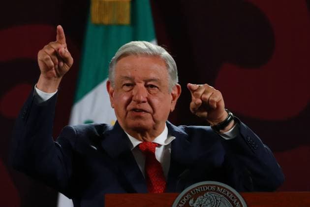 Lopez Obrador Celebrates Approval Of Judicial Reform - Mexico City Mexican President Andres Manuel Lopez Obrador, speaks about the approval of the reform of the judiciary as well as the minimization of the peso s fall against the dollar, during the briefing conference at the National Palace. Mexico City, Mexico, September 4, 2024. Lopez Obrador, paused to talk about the reform to the Judicial Branch, which was approved by the Deputies in general, before his appearance with the media and during the same in particular. After it was announced that it would now go to the Senate of the Republic, AMLO congratulated the representatives of Morena and its allies that make up the Chamber of Deputies for this fact, which he considered to be something Copyright: xEyepix ABACAx