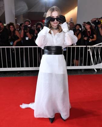 Entertainment Bilder des Tages Venice, 81st Venice International Film Festival, Red Carpet film Iddu . Pictured: Isabelle Huppert  Copyright: xAlbertoxTerenghi PoolxPhotoxEvenx xPoolxPhotoxEventsx04x IPA_Agency_IPA49380514