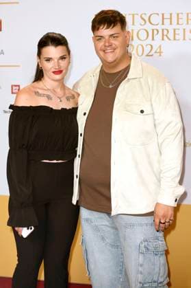 Isaak Guderian with wife Loreen Guderian at the presentation of the 15 German Radio Award 2024 at the Musical Theater Neue Flora Hamburg, 05 09 2024 Foto:xC.xNiehausx xFuturexImagex radiopreis_4848