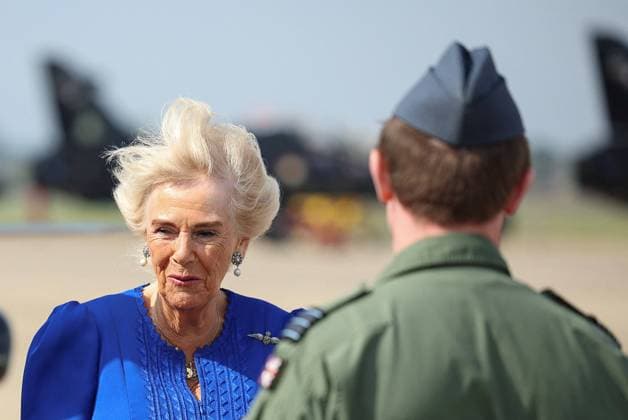 Bilder des Jahres 2024, Entertainment 09 September Entertainment Themen der Woche KW36 Entertainment Bilder des Tages Britain s Queen Camilla visits RAF Leeming A gust of wind blows Britain s Queen Camilla s hair, during her visit to RAF Leeming, Northallerton, Britain, September 6, 2024., Credit:Phil Noble Avalon UNITED KINGDOM, NORTHALLERTON  Copyright: xPhilxNoblex xAvalonx 0905260528