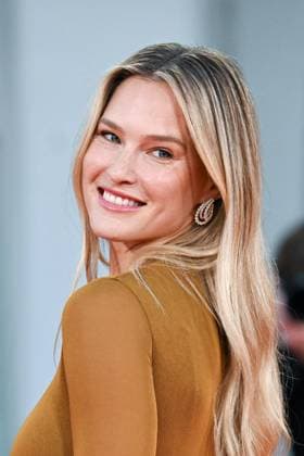 Filmfestspiele in Venedig, Nuovo IMAIE Award - Roter Teppich Venice Nuovo IMAE Award Red Carpet Bar Refaeli attending the Nuovo IMAE Award Red Carpet as part of the 81st Venice International Film Festival, in Venice, Italy on September 06, 2024. Photo by Aurore Marechal ABACAPRESS.COM Venice Italy  Copyright: xMarechalxAurore ABACAx
