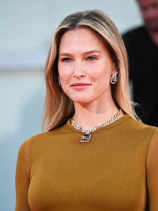 Venice, 81st Venice Film Festival 2024 - Tenth evening. Nuovo IMAIE Award In the photo: Bar Refaeli  Copyright: xManuelexMangiarottix xipa-agencyx xPoolxPhotoxEventsx04x IPA_Agency_IPA49412079