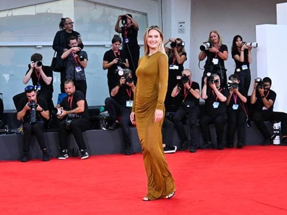 Venice, 81st Venice Film Festival 2024 - Tenth evening. Nuovo IMAIE Award In the photo: Bar Refaeli  Copyright: xManuelexMangiarottix xipa-agencyx xPoolxPhotoxEventsx04x IPA_Agency_IPA49412096