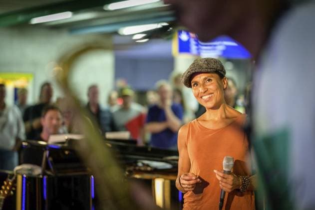 Essen The URBAHN Music Sessions in the Ruhrbahn FOR EDITORIAL PURPOSES ONLY EDITORIAL USE ONLY p Joyce van de Pol at the URBAHN Music Sessions on Friday, September 6, 2024, on the middle level of the Rathaus station in Essen Germany NRW Essen Copyright UwexErnst Copyright: UwexErnst doc7x2jv8wn2tt13c9htd60 ,EDITORIAL USE ONLY Copyright: UwexErnst