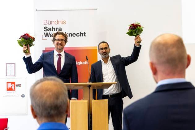 News Themen der Woche KW36 News Bilder des Tages Bochum, Gründung des NRW-Landesverband Bündnis Sahra Wagenknecht. 07.09.2024, EU, DEU, Deutschland, Nordrhein-Westfalen, Bochum: im Jahrhunderthaus wurde von 84 stimmberechtigten Mitgliedern des Bündnis Sahra Wagenknecht (BSW) der Landesverband Nordrhein-Westfalen gegründet und ein Vorstand gewählt. Die Doppelspitze bilden der Bochumer Ex-Linke Amid Rabieh (rechts) und der Düsseldorfer Rechtsanwalt Jan Ristau (links). Rabieh erhielt nach Parteiangaben 95,2 Prozent der Stimmen. Auf Ristau entfielen 94 Prozent. Gegenkandidaten hatte es nicht gegeben. Paralell fand eine BSW Gründungsversammlungen in Sachsen-Anhalt statt. EU, DEU, Germany, North Rhine-Westphalia, Bochum: in the Jahrhunderthaus, 84 voting members of the Sahra Wagenknecht