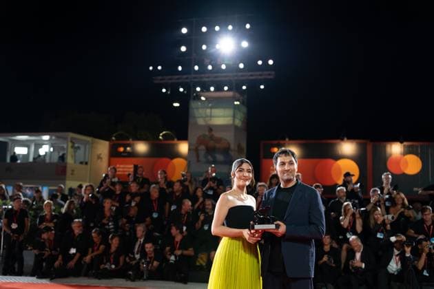 2024 Winners Photocall - The 81st Venice International Film Festival Arshia Shakiba and Zayne Akyol accept the Best Short Film Award during the 81st Venice International Film Festival at Palazzo del Cinema in Venice, Italy, on September 7, 2024. Venice Italy  Copyright: xLucaxCarlinox originalFilename: carlino-notitle240907_npaxi.jpg