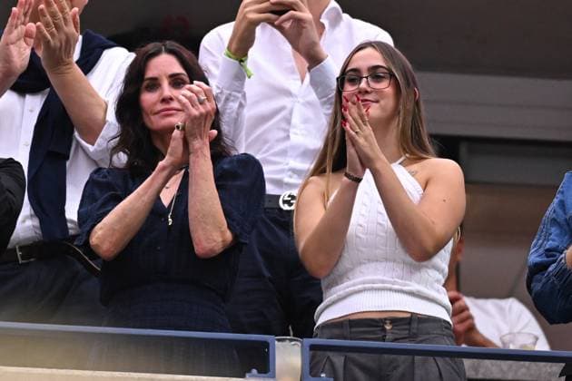 US Open - Celebs Watch Women s Final Actress Courteney Cox attends the women s final at the 2024 US Open at Billie Jean National Tennis Center in New York City, NY, USA, on September 7, 2024. Photo by Corinne Dubreuil ABACAPRESS.COM New York City NY United States  Copyright: xDubreuilxCorinne ABACAx