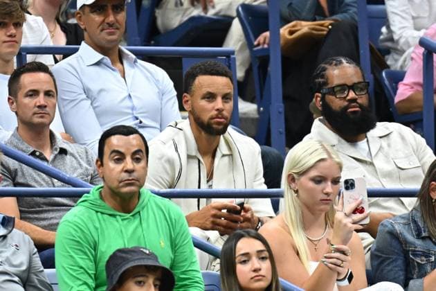 US Open - Celebs Watch Women s Final US basket ball player Stephen Curry attends the women s final at the 2024 US Open at Billie Jean National Tennis Center in New York City, NY, USA, on September 7, 2024. Photo by Corinne Dubreuil ABACAPRESS.COM New York City NY United States  Copyright: xDubreuilxCorinne ABACAx