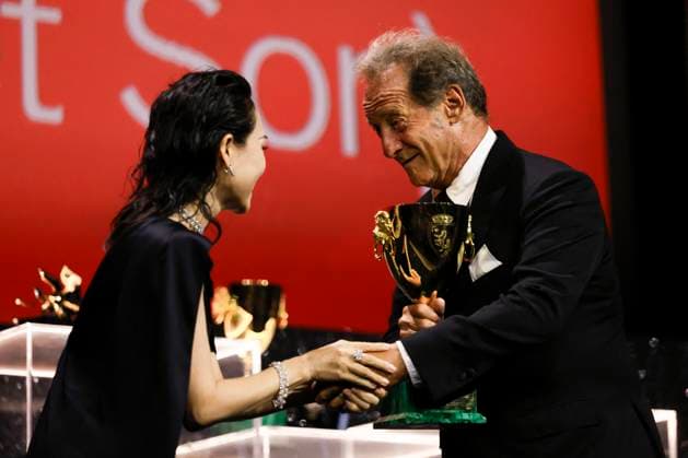 81st Mostra - Closing Ceremony Jury member Zhang Ziyi presents the Volpi Cup for Best Actor Award to Vincent Lindon for The Quiet Son onstage during the 81st Venice International Film Festival at Sala Grande on September 07, 2024 in Venice, Italy. Photo by Marco Piovanotto ABACAPRESS.COM Venice Italy  Copyright: xPiovanottoxMarco ABACAx
