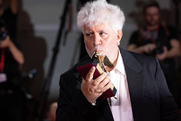 News - 2024 Winners Photocall - The 81st Venice International Film Festival Pedro Almodovar poses with the golden Lion Award for The room next door during the 81st Venice International Film Festival at Palazzo del Cinema on September 7, 2024 in Venice, Italy. Photo: Cinzia Camela. Lido di Venezia Palazzo del Cinema Italy Copyright: xCinziaxCamelax xLiveMediax LPN_1508043