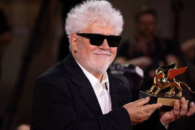 News - 2024 Winners Photocall - The 81st Venice International Film Festival Pedro Almodovar poses with the golden Lion Award for The room next door during the 81st Venice International Film Festival at Palazzo del Cinema on September 7, 2024 in Venice, Italy. Photo: Cinzia Camela. Lido di Venezia Palazzo del Cinema Italy Copyright: xCinziaxCamelax xLiveMediax LPN_1508047