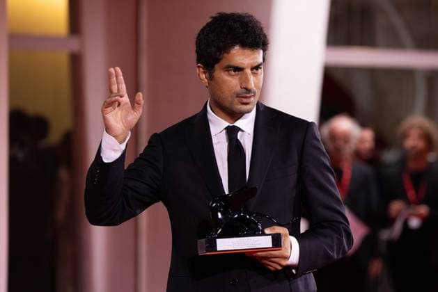 News - 2024 Winners Photocall - The 81st Venice International Film Festival Murat Firatoglu poses with the Special Jury Prize for One Of Those Days When Hemme Dies during the 81st Venice International Film Festival at Palazzo del Cinema on September 07, 2024 in Venice, Italy. Photo: Cinzia Camela. Lido di Venezia Palazzo del Cinema Italy Copyright: xCinziaxCamelax xLiveMediax LPN_1508397