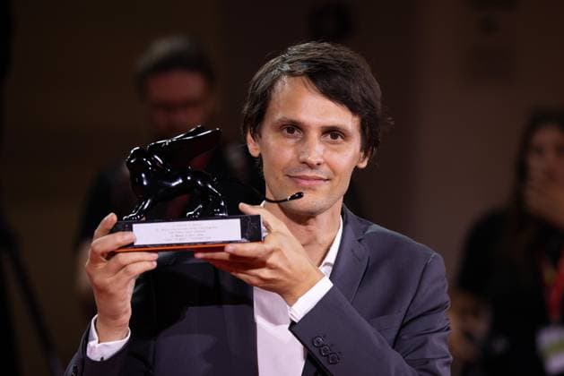 News - 2024 Winners Photocall - The 81st Venice International Film Festival Boris Labbe poses with the Venice Immersive Grand Jury Prize for Ito Meikyu during the 81st Venice International Film Festival at Palazzo del Cinema on September 07, 2024 in Venice, Italy. Photo: Cinzia Camela. Lido di Venezia Palazzo del Cinema Italy Copyright: xCinziaxCamelax xLiveMediax LPN_1508487