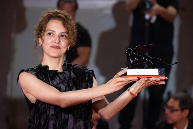 News - 2024 Winners Photocall - The 81st Venice International Film Festival Dea Kulumbegashvili poses with the Special Jury Prize for April during the 81st Venice International Film Festival at Palazzo del Cinema on September 07, 2024 in Venice, Italy. Photo: Cinzia Camela. Lido di Venezia Palazzo del Cinema Italy Copyright: xCinziaxCamelax xLiveMediax LPN_1508514