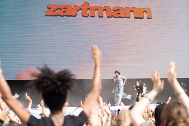 The singer Zartmann during his performance at the Superbloom music festival in Munich on 08 09 2024 Munich Olympiapark Bavaria Germany