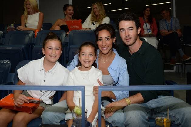 Celebrities at the Cadillac suite at the US Open Featuring: Kevin Jonas, Danielle Jonas with daughters Alena Jonas, Valentina Jonas Where: Queens, New York, United States When: 07 Sep 2024 Credit: Jesse Bauer startraksphoto.com EDITORIAL USE ONLY. NOT FOR USE BY NEWSPAPERS BASED IN THE UK. Copyright: xJESSExBAUERx instar54103838