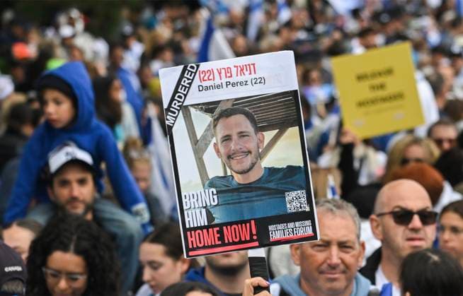 September 8, 2024, Montreal, Pq, Canada: People take part in a March for Jerusalem in Montreal, Sunday, September 8, 2024. Montreal Canada - ZUMAc35_ 20240908_zaf_c35_024 Copyright: xGrahamxHughesx