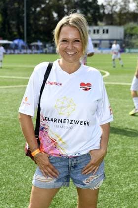 Nova Meierhenrich at the 16 charity football match Kicken mit Herz for the benefit of the childrens heart ward of the UKE Eppendorf in Hamburg on 08 09 2024