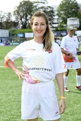 Julia Stinshoff at the 16 charity football match Kicken mit Herz for the benefit of the childrens heart ward of the UKE Eppendorf in Hamburg on 08 09 2024