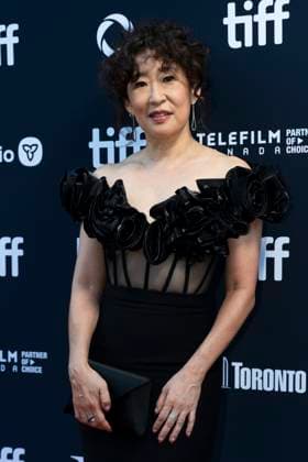 September 8, 2024, Toronto, On, Canada: Sandra Oh arrives on the red carpet at the TIFF Tribute Awards, during the Toronto International Film Festival, in Toronto, on Sunday, Sep. 8, 2024. Toronto Canada  - ZUMAc35_ 20240908_zaf_c35_115 Copyright: xArlynxMcadoreyx
