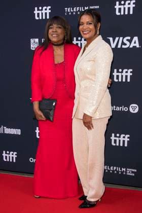 September 8, 2024, Toronto, Ontario, Canada: Chaz Ebert (L) and Sonia Evans (R) attend the TIFF Tribute Awards 2024 held at the Fairmont Royal York in Toronto, Ontario, Canada. during the 2024 Toronto International Film Festival Toronto Canada - ZUMAm154 20240908_zap_m154_018 Copyright: xAngelxMarchinix