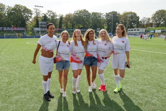 KICKEN MIT HERZ, 08 09 2024 Annabelle Mandeng, Nova Meierhenrich, Esther Roling, Yasmina Fiilali, Sandra Quadflieg, Julia Stinshoff, Kicken mit Herz the charity football match in aid of the childrens ward of the UKE in the stadium of SC Victoria, Hamburg, 08 09 2024 Copyright: xEventpressxMPx