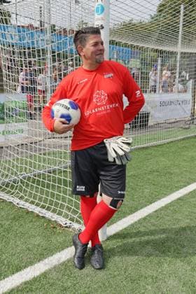 KICKEN MIT HERZ, 08 09 2024 Tim Mälzer, Kicken mit Herz the charity football match in aid of the UKE childrens ward at the SC Victoria stadium, Hamburg, 08 09 2024 Copyright: xEventpressxMPx