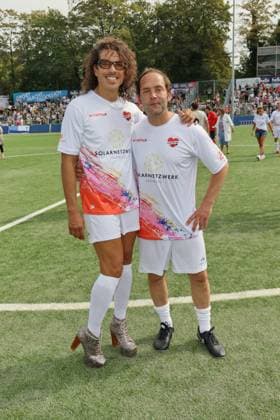 KICKEN MIT HERZ, 08 09 2024 Jorge Gonzalez, Axel Bosse, Kicken mit Herz the charity football match in aid of the childrens ward of the UKE in the stadium of SC Victoria, Hamburg, 08 09 2024 Copyright: xEventpressxMPx