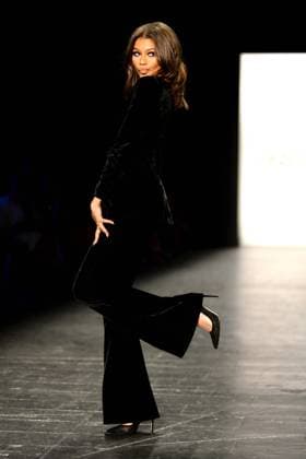 www.acepixs.com September 9, 2016 New York City Zendaya at the Project Runway fashion show during New York Fashion Week: The Shows at The Arc, Skylight at Moynihan Station on September 9, 2016 in New York City. Credit: Kristin Callahan ACE Pictures Copyright: xFAMOUSx abert046