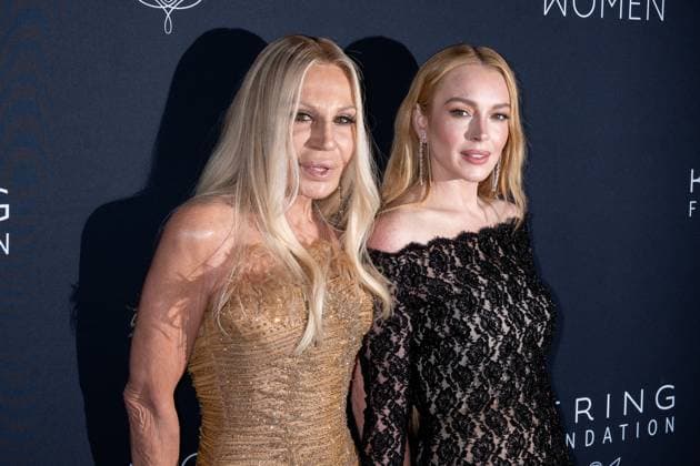 Bilder des Jahres 2024, Entertainment 09 September Entertainment Themen der Woche KW37 Entertainment Bilder des Tages 2024 Kering Foundation Caring for Women Event Featuring: Donatella Versace, Lindsay Lohan Where: New York, New York, United States When: 10 Sep 2024 Credit: Janet Mayer INSTARimages.com EDITORIAL USE ONLY. NOT FOR USE BY NEWSPAPERS BASED IN THE UK. Copyright: xx instar54107941