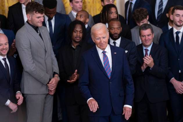 September 10, 2024, Washington, District Of Columbia, USA: United States President Joe Biden welcomes the University of Connecticut Huskies Men™s Basketball Team to the White House in Washington, DC to celebrate their 2023-2024 NCAA championship season, September 10, 2024 Washington USA - ZUMAs152 20240910_faa_s152_118 Copyright: xChrisxKleponisx