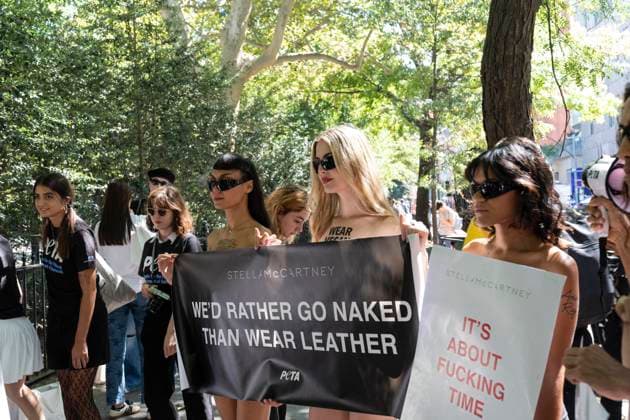 September 10, 2024, New York, New York, United States: PETA activists rally on Washington Square in New York on September 10, 2024 to demand end of leather usage in fashion during Fashion Week sponsored by designer Stella McCartney New York United States - ZUMAr339 20240910_znp_r339_094 Copyright: xLevxRadinx