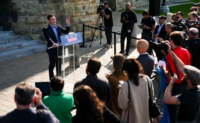 Kanada, Pierre Poilievre Pressekonferenz zum geplanten Misstrauensvotum gegen Trudeau September 11, 2024, Ottawa, Ontario, Canada: Conservative Leader Pierre Poilievre holds a press conference on Parliament Hill in Ottawa on Wednesday, Sept. 11, 2024. Ottawa Canada  - ZUMAc35_ 20240911_zaf_c35_005 Copyright: xSeanxKilpatrickx