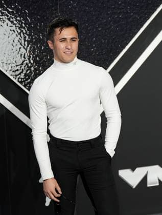 Chris Olsen arrives on the red carpet at the 2024 MTV Video Music Awards VMA s at the UBS Arena in Elmont, New York on Wednesday, September 11, 2024.  NYP202409111025 DerekxC.xFrench