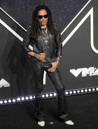 Entertainment Bilder des Tages Lenny Kravitz arrives on the red carpet at the 2024 MTV Video Music Awards VMA s at the UBS Arena in Elmont, New York on Wednesday, September 11, 2024.  NYP202409111041 DerekxC.xFrench