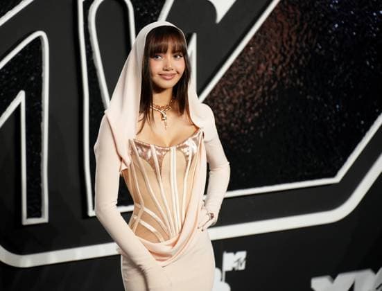Lalisa Manobal arrives on the red carpet at the 2024 MTV Video Music Awards VMA s at the UBS Arena in Elmont, New York on Wednesday, September 11, 2024.  NYP202409111046 DerekxC.xFrench