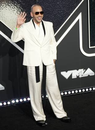 Hugo Gloss arrives on the red carpet at the 2024 MTV Video Music Awards VMA s at the UBS Arena in Elmont, New York on Wednesday, September 11, 2024.  NYP202409111056 DerekxC.xFrench