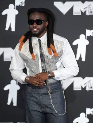Shaboozey arrives on the red carpet at the 2024 MTV Video Music Awards VMA s at the UBS Arena in Elmont, New York on Wednesday, September 11, 2024.  NYP202409111060 DerekxC.xFrench