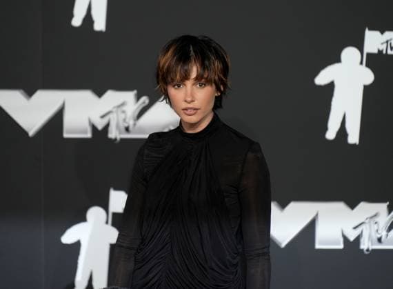 Naomi Scott arrives on the red carpet at the 2024 MTV Video Music Awards VMA s at the UBS Arena in Elmont, New York on Wednesday, September 11, 2024.  NYP202409111065 DerekxC.xFrench