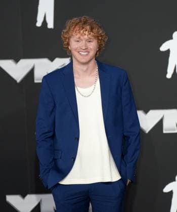 Knox arrives on the red carpet at the 2024 MTV Video Music Awards VMA s at the UBS Arena in Elmont, New York on Wednesday, September 11, 2024.  NYP202409111082 DerekxC.xFrench