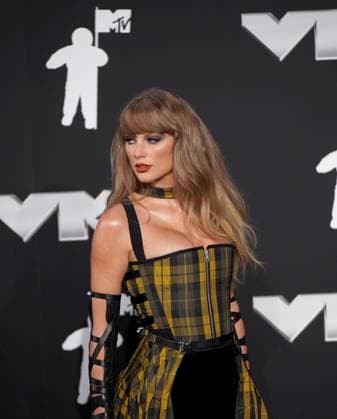 Taylor Swift arrives on the red carpet at the 2024 MTV Video Music Awards VMA s at the UBS Arena in Elmont, New York on Wednesday, September 11, 2024.  NYP202409111114 DerekxC.xFrench