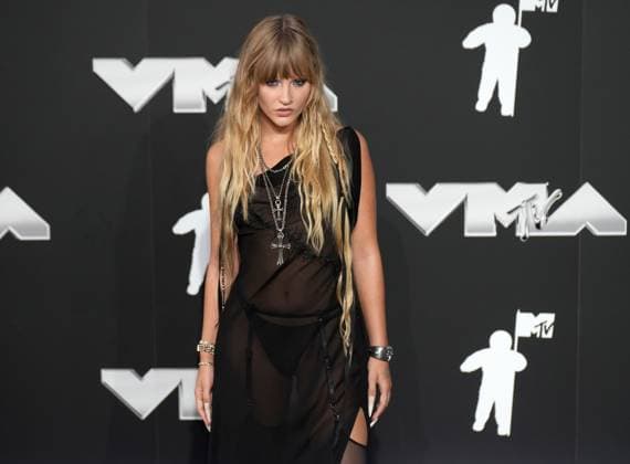 Victoria De Angelis arrives on the red carpet at the 2024 MTV Video Music Awards VMA s at the UBS Arena in Elmont, New York on Wednesday, September 11, 2024.  NYP202409111137 DerekxC.xFrench