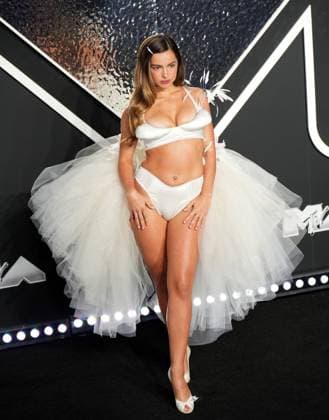 Addison Rae arrives on the red carpet at the 2024 MTV Video Music Awards VMA s at the UBS Arena in Elmont, New York on Wednesday, September 11, 2024.  NYP202409111139 DerekxC.xFrench