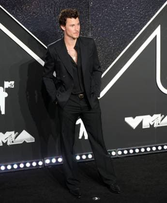Shawn Mendes arrives on the red carpet at the 2024 MTV Video Music Awards VMA s at the UBS Arena in Elmont, New York on Wednesday, September 11, 2024.  NYP202409111148 DerekxC.xFrench