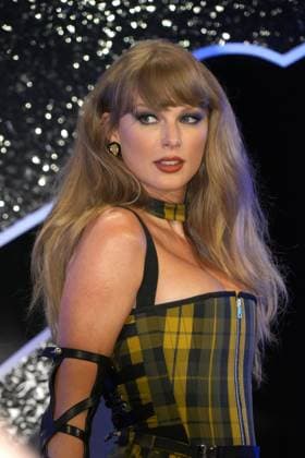 September 11, 2024, New York, New York, USA: TAYLOR SWIFT walks the red carpet at the 2024 MTV VMA Awards,.The UBS Arena, .Elmont, NY.September 11, 2024. New York USA - ZUMAms4_ 20240911_faf_ms4_001 Copyright: xSoniaxMoskowitzxGordonx