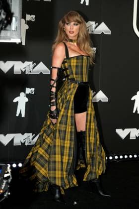 September 11, 2024, New York, New York, USA: TAYLOR SWIFT walks the red carpet at the 2024 MTV VMA Awards,.The UBS Arena, .Elmont, NY.September 11, 2024. New York USA - ZUMAms4_ 20240911_faf_ms4_004 Copyright: xSoniaxMoskowitzxGordonx