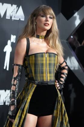 September 11, 2024, New York, New York, USA: TAYLOR SWIFT walks the red carpet at the 2024 MTV VMA Awards,.The UBS Arena, .Elmont, NY.September 11, 2024. New York USA - ZUMAms4_ 20240911_faf_ms4_009 Copyright: xSoniaxMoskowitzxGordonx