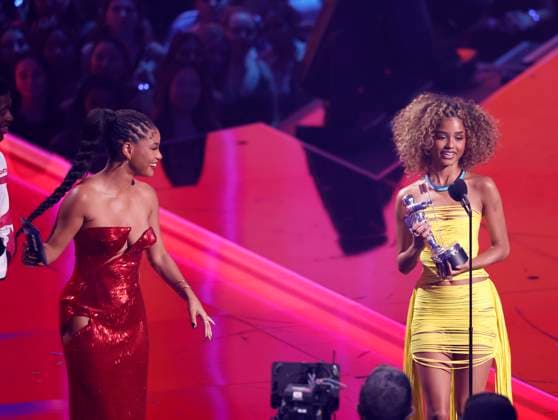 Halle Bailey present Tyla with the award for Best Afrobeats for Water on stage during the 2024 MTV Video Music Awards VMA s at the UBS Arena in Elmont, New York on Wednesday, September 11, 2024.  NYP20240911218 JohnxAngelillo
